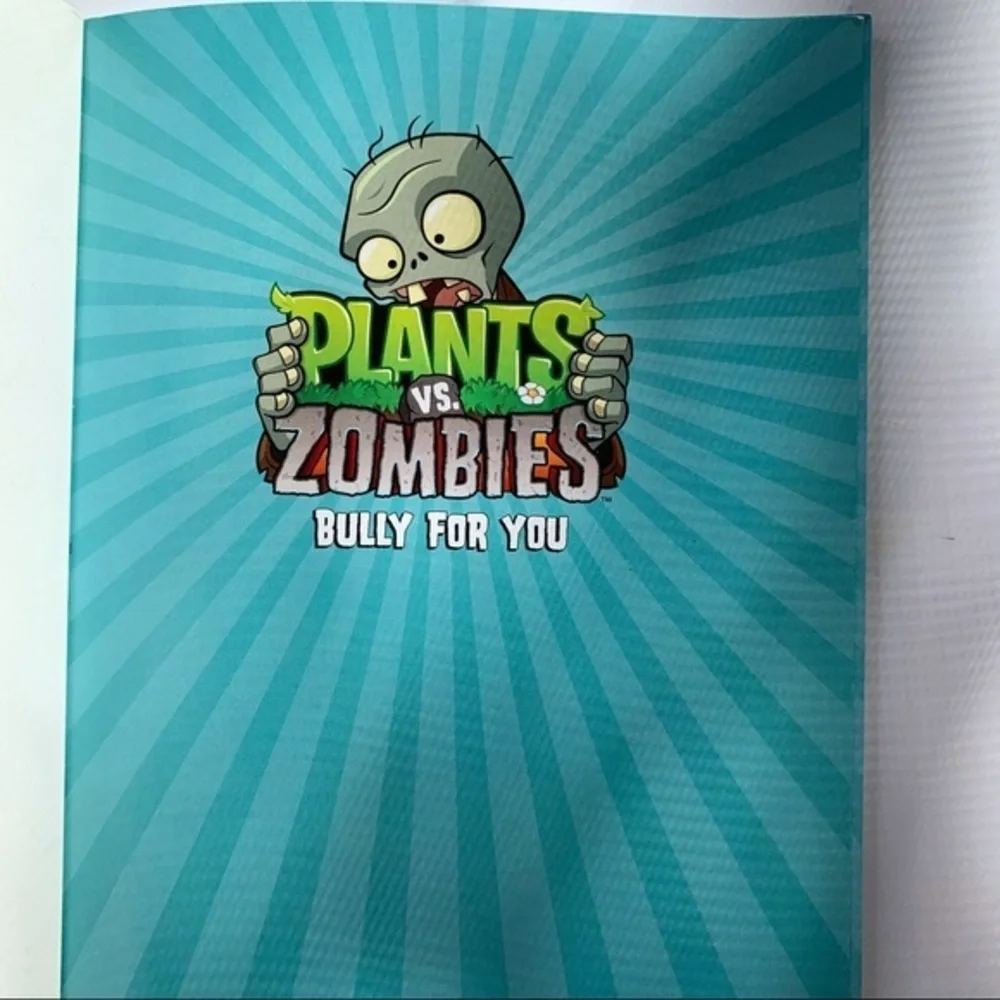 Plants VS. Zombies Paperback Book